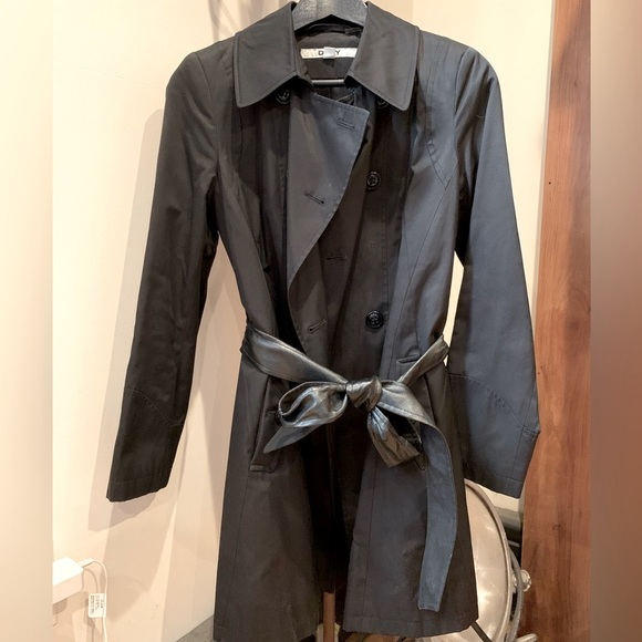 DKNY waterproof classic trench raincoat with belt - Picture 7 of 8